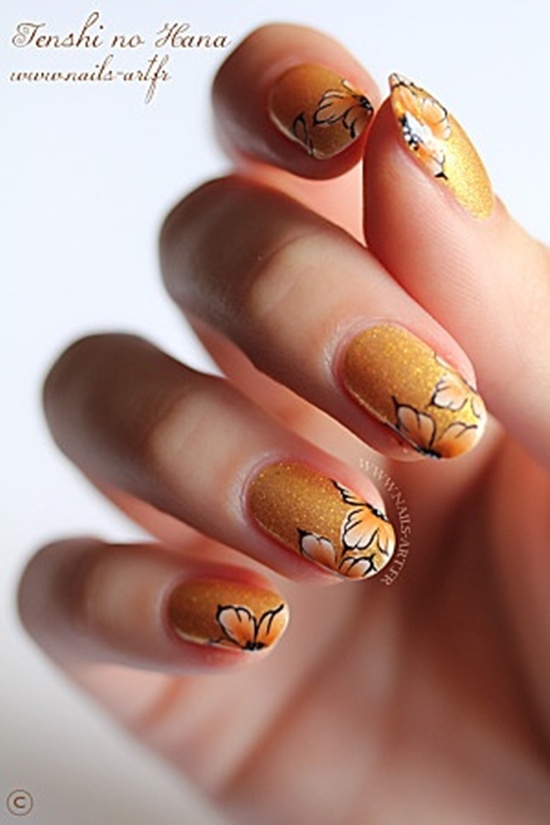 40 Best Examples Of Gold Glitter Nail Polish Art Just For You